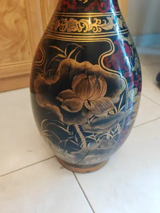 Jarrón Oriental Negro y Dorado Dragón