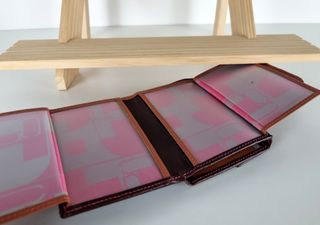 Cartera en Piel Genuina Super Suave-Marrón-Fucsia