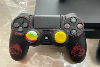 PS4 Slim 1TB SSD + 2 mandos