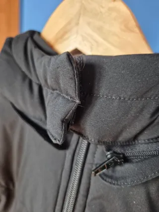 Chaqueta Adidas Negra con Rayas Blancas