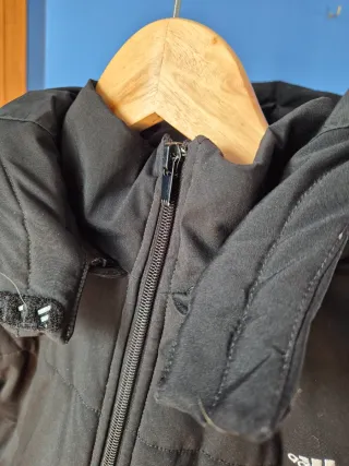 Chaqueta Adidas Negra con Rayas Blancas