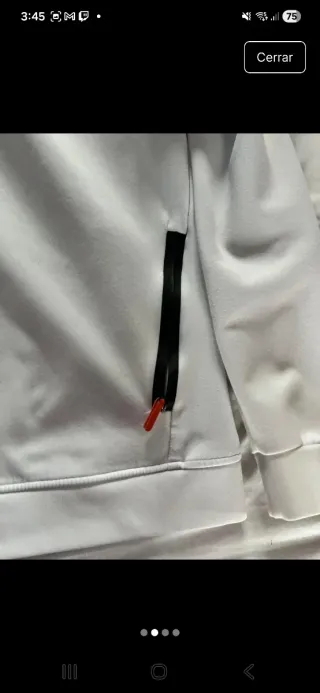 Sudadera con capucha blanca