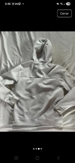 Sudadera con capucha blanca