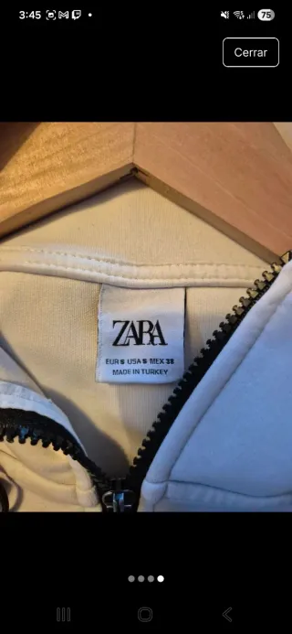 Sudadera con capucha blanca