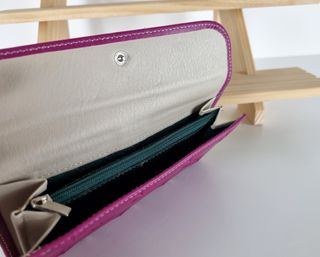 Cartera en Piel Genuina con Estrellas Super Suave