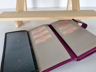 Cartera en Piel Genuina con Estrellas Super Suave