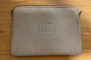 MacBook Pro 15” con Touch Bar – i7/16 GB RAM/512GB