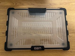 MacBook Pro 15” con Touch Bar – i7/16 GB RAM/512GB