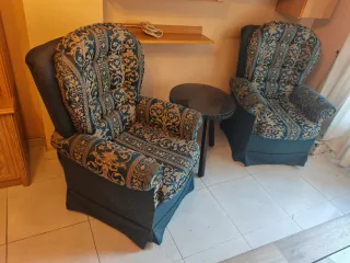 Muebles de salón y dormitorio + decoración