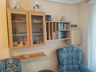 Muebles de salón y dormitorio + decoración