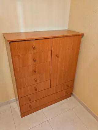 Muebles de salón y dormitorio + decoración