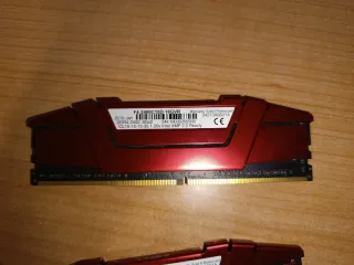 RAM DDR4 G.Skill Ripjaws 2x8GB 2400MHz Roja