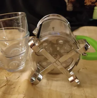 Cafetera Émbolo + 2 Vasos Cristal