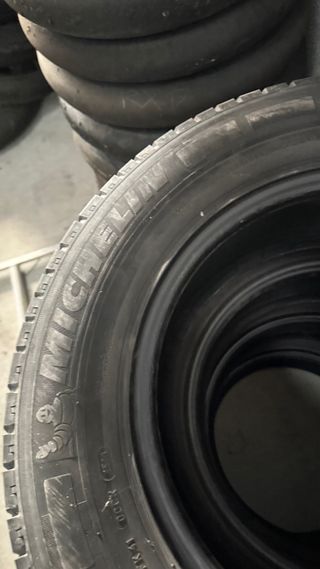 Jgo de neumáticos Michelin 235/65R16