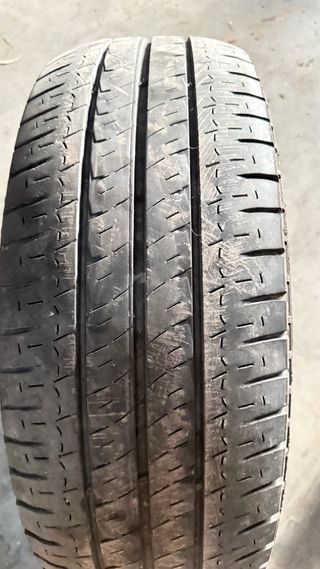 Jgo de neumáticos Michelin 235/65R16