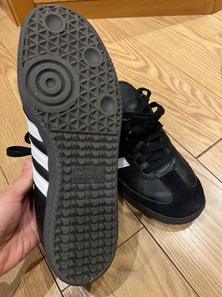 Adidas Samba 42 2/3