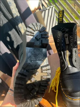 Botas Dr. Martens negras con cremallera