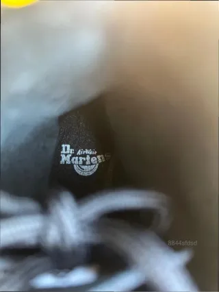 Botas Dr. Martens negras con cremallera