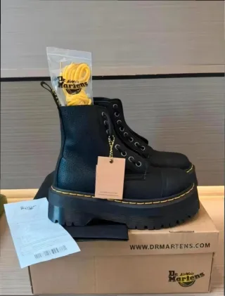 Botas Dr. Martens Negras Plataforma