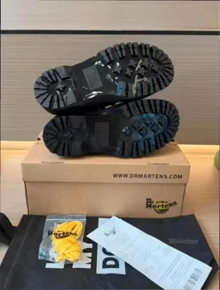 Botas Dr. Martens Negras Plataforma
