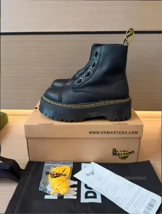Botas Dr. Martens Negras Plataforma