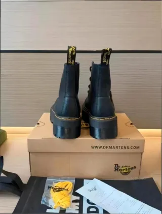 Botas Dr. Martens Negras Plataforma