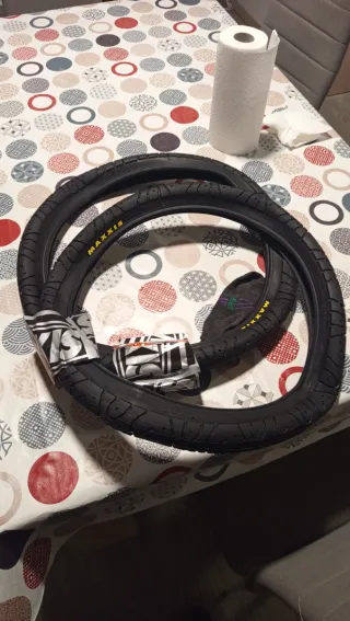 Cubierta Maxxis Rodado 20