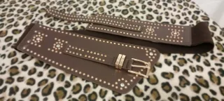 Cinturón de cuero marrón y negro