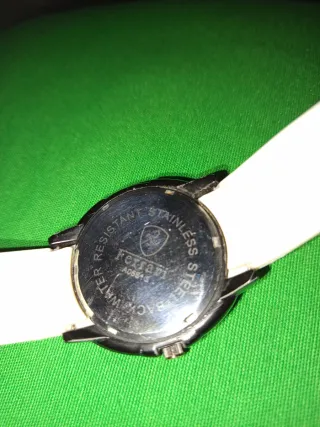 Orologio Ferrari bianco e nero di lusso
