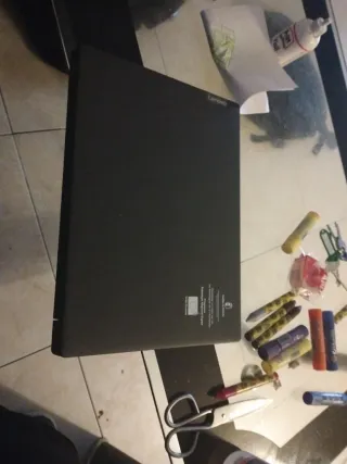 Portátil Lenovo i3 8GB RAM 119GB