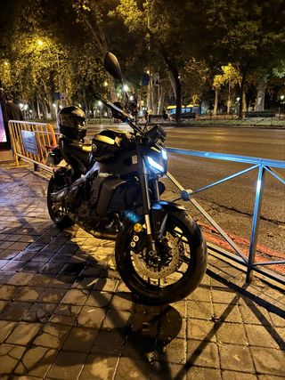 Yamaha MT-09 Y-AMT 2025 (Carnet A2)