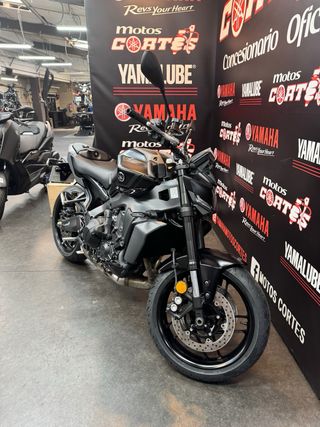 Yamaha MT-09 Y-AMT 2025 (Carnet A2)