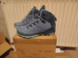 Scarpe Salomon Gore-Tex 41 1/3 nuovi