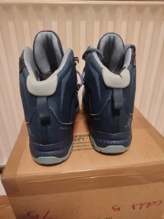 Scarpe Salomon Gore-Tex 41 1/3 nuovi