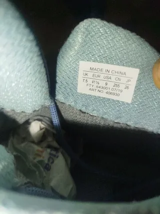 Scarpe Salomon Gore-Tex 41 1/3 nuovi