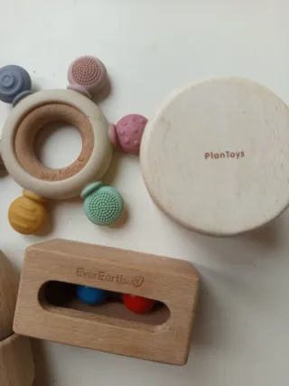 Juguetes de madera para bebé