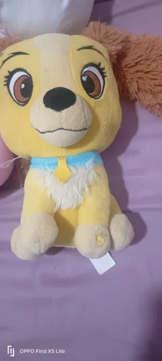 Lote peluches .bolso oso  . Bebe nenuco y cuentos