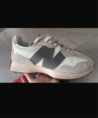 Zapatillas New Balance Gris y Blanco