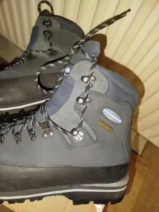 Scarpe COSMAS Gore-Tex 43 Nuovi