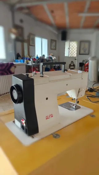 Máquina de coser Alfa Electrónica 3940