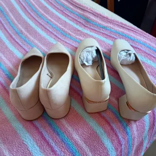 Zapatos de tacón beige