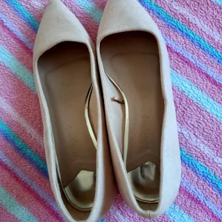 Zapatos de tacón beige