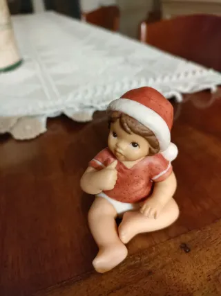 Statuina Bambino Natalizio Nina e Marco Goebel