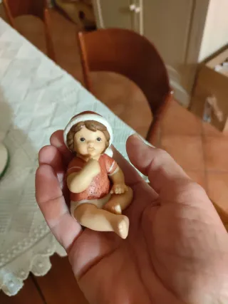 Statuina Bambino Natalizio Nina e Marco Goebel