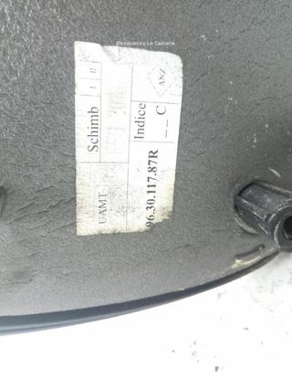 20074388 963011787r retrovisor derecho dacia logan