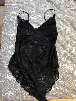 Body Oysho negro encaje