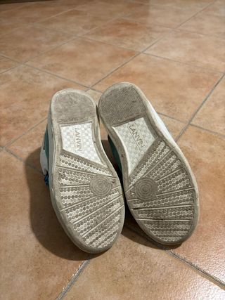 Scarpe da ginnastica bianche e teal tipo balenciag