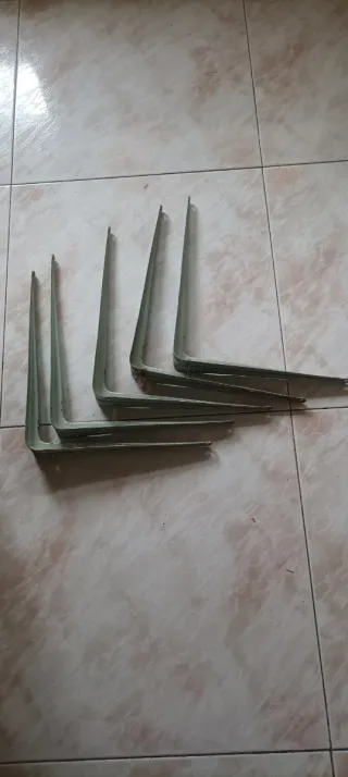 Soportes de estantería metálicos (5 unidades)