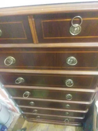 Cómoda antigua de madera se cambia por patín elect