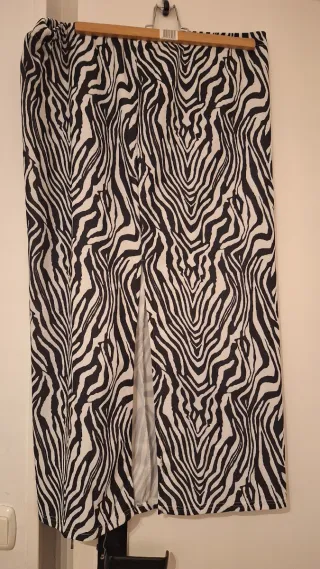 Falda larga estampada cebra